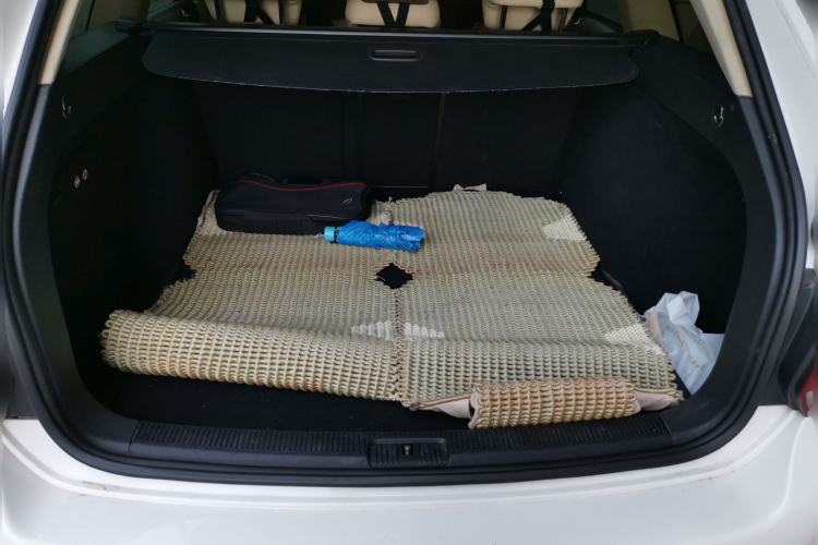 Used Volkswagen Golf  Trunk