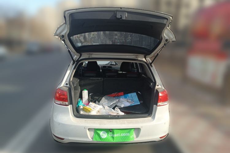 Used Volkswagen Golf 2011 1.6L Automatic Fashion Edition Trunk