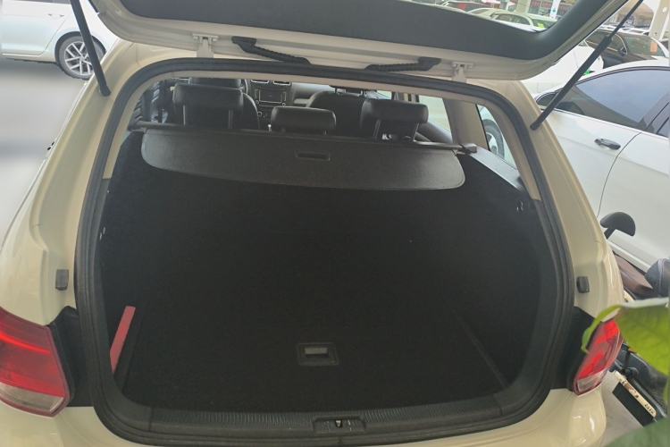 Used Volkswagen Golf 2011 1.4 TSI Luxury Touring Edition Trunk
