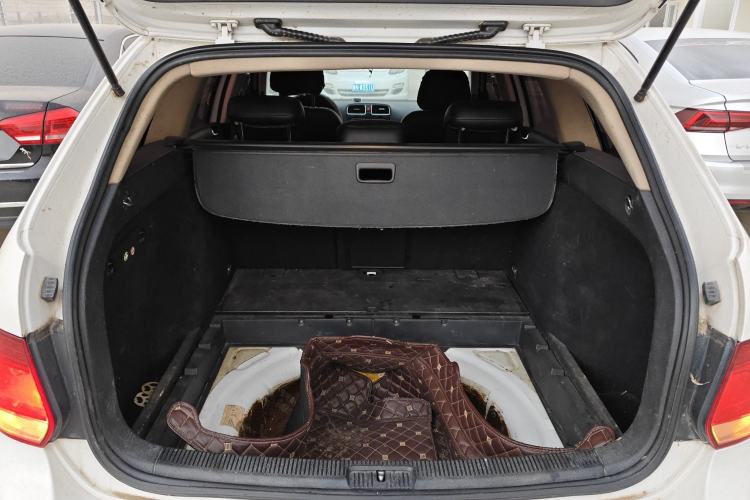 Used Volkswagen Golf 2011 1.4 TSI Luxury Touring Edition Trunk
