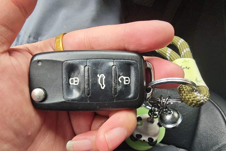 Used Volkswagen Golf 2011 1.4 TSI Automatic Comfort Model Vehicle Key