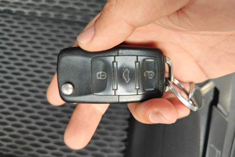 Used Volkswagen Golf 2011 1.6 Manual Fashion Edition Vehicle Key
