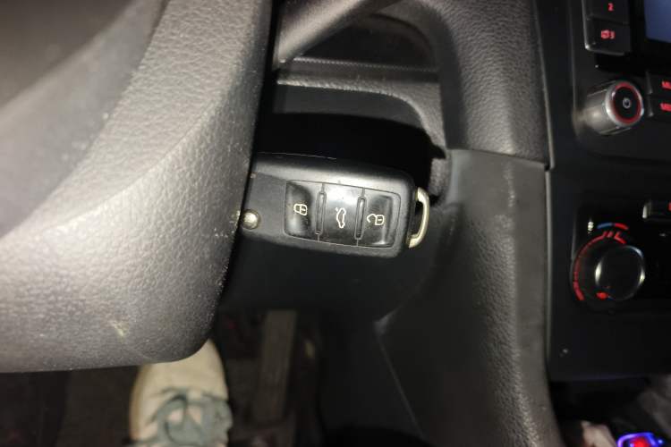 Used Volkswagen Golf 2011 1.4 TSI Automatic Comfort Model Vehicle Key
