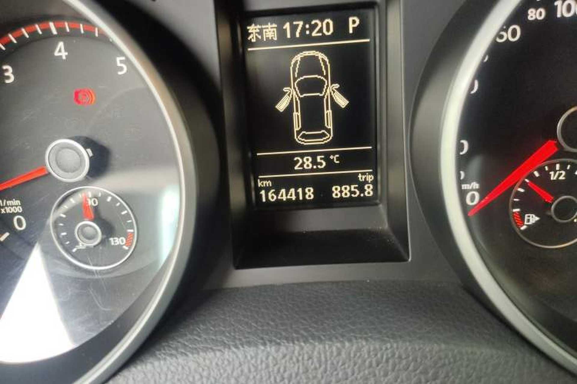Used Volkswagen Golf 2011 1.4 TSI Luxury Touring Edition Odometer Close Up