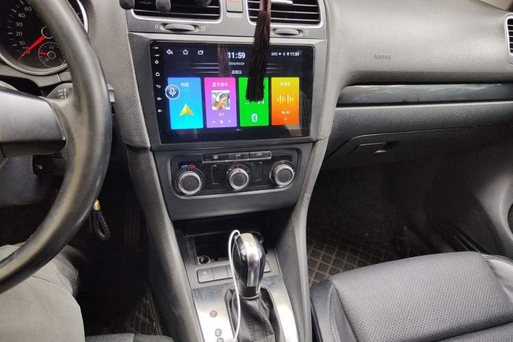 Used Volkswagen Golf 2012 1.4 TSI Automatic Comfort Edition Audio And AC Panel