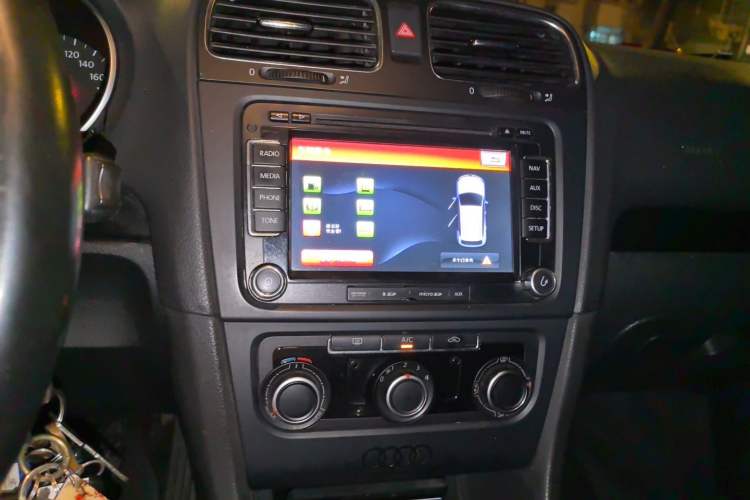 Used Volkswagen Golf 2012 1.4 TSI Manual Comfort Edition Audio And AC Panel