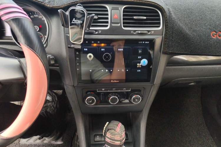 Used Volkswagen Golf 2012 1.4 TSI Automatic Comfort Edition Audio And AC Panel