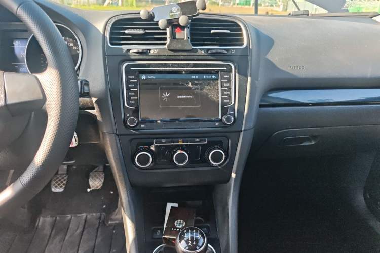 Used Volkswagen Golf 2012 1.4 TSI Manual Comfort Edition Audio And AC Panel