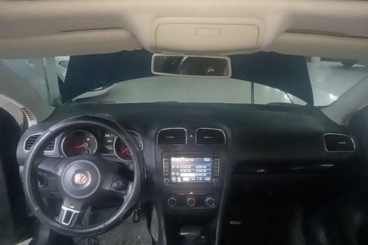 Used Volkswagen Golf 2012 1.4 TSI BlueMotion Edition Center Console