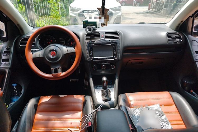 Used Volkswagen Golf 2012 1.4 TSI Automatic Comfort Edition Center Console