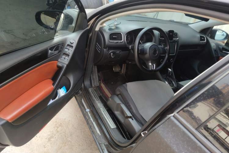Used Volkswagen Golf 2012 1.4 TSI Automatic Comfort Edition Driver Seat