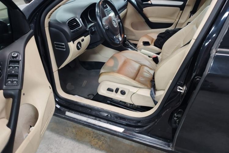 Used Volkswagen Golf 2012 1.4TSI Automatic Luxury Edition Driver Seat