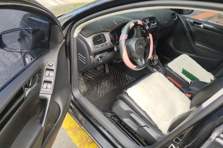 Used Volkswagen Golf 2012 1.4 TSI Automatic Comfort Edition Driver Seat