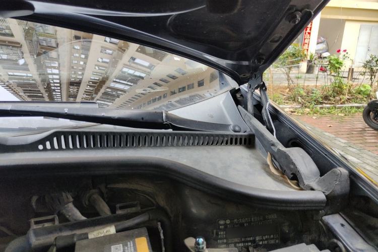 Used Volkswagen Golf 2012 1.4 TSI Automatic Comfort Edition Engine Bay Left
