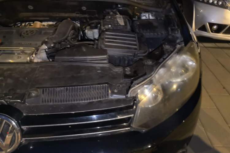 Used Volkswagen Golf 2012 1.4 TSI Manual Comfort Edition Engine Bay Left