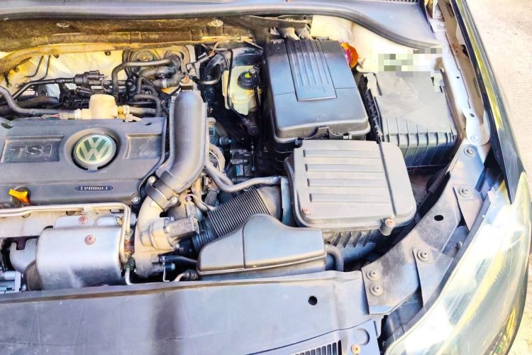 Used Volkswagen Golf 2012 1.4 TSI Automatic Comfort Edition Engine Bay Left