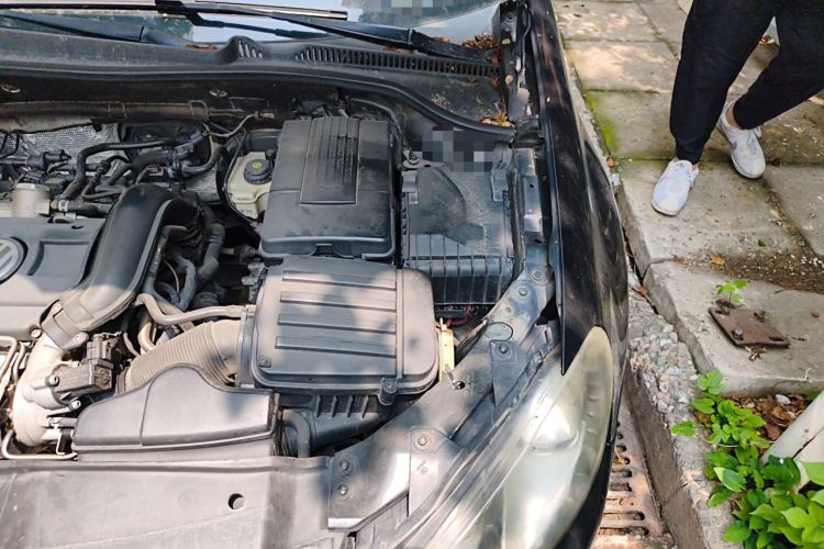 Used Volkswagen Golf 2012 1.4 TSI Automatic Comfort Edition Engine Bay Left