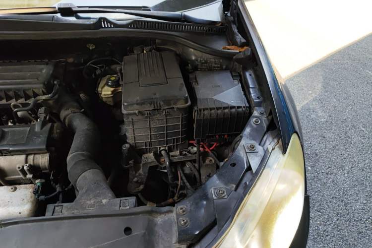 Used Volkswagen Golf 2012 1.6L Automatic Comfort Model Engine Bay Left
