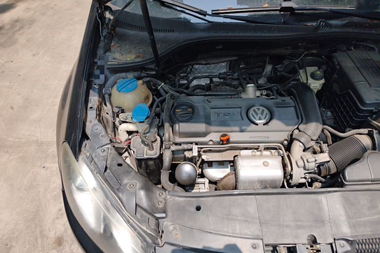 Used Volkswagen Golf 2012 1.4 TSI Automatic Comfort Edition Engine Bay Right