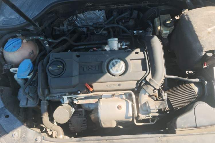 Used Volkswagen Golf 2012 1.4 TSI Manual Comfort Edition Engine Bay
