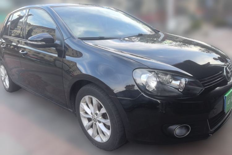 Used Volkswagen Golf 2012 1.6L Automatic Comfort Model Front Right 45 Deg