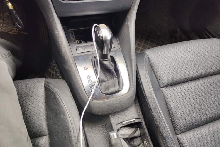 Used Volkswagen Golf 2012 1.4 TSI Automatic Comfort Edition Gear Lever