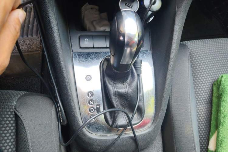 Used Volkswagen Golf 2012 1.6L Automatic Comfort Model Gear Lever