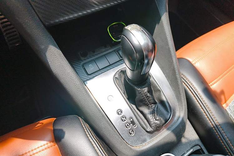 Used Volkswagen Golf 2012 1.4 TSI Automatic Comfort Edition Gear Lever