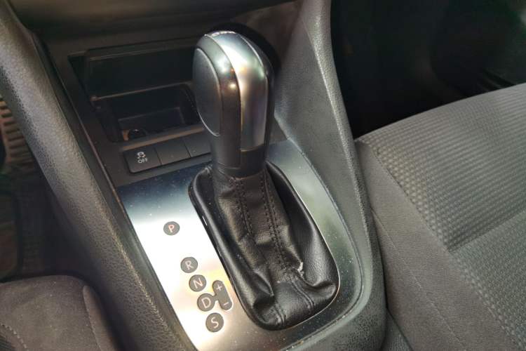 Used Volkswagen Golf 2012 1.4 TSI Automatic Comfort Edition Gear Lever
