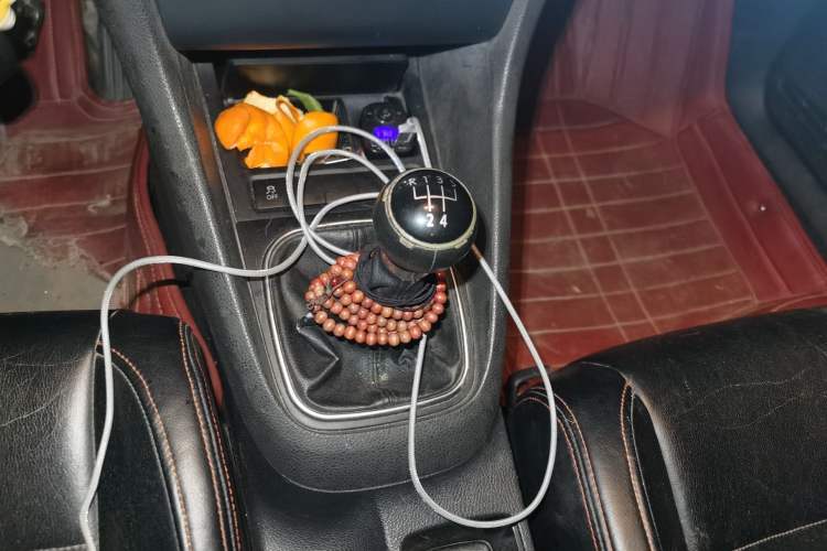 Used Volkswagen Golf 2012 1.6 Manual Comfort Edition Gear Lever