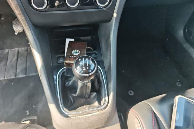 Used Volkswagen Golf 2012 1.4 TSI Manual Comfort Edition Gear Lever