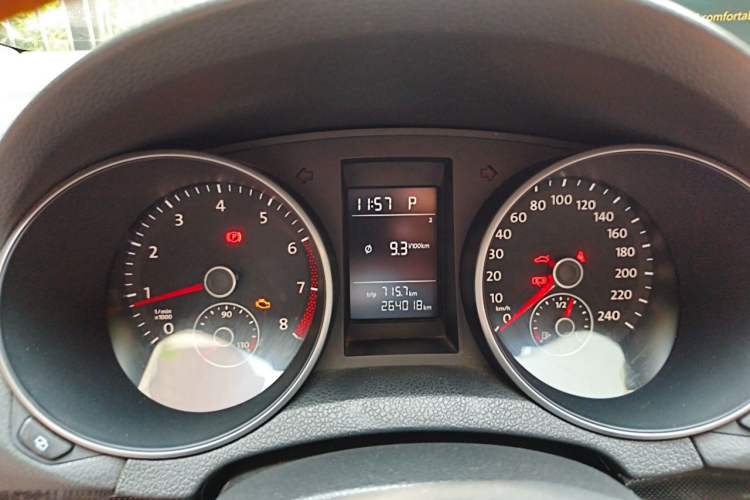 Used Volkswagen Golf 2012 1.4 TSI Automatic Comfort Edition Instrument Cluster