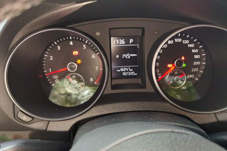 Used Volkswagen Golf 2012 1.4 TSI Automatic Comfort Edition Instrument Cluster
