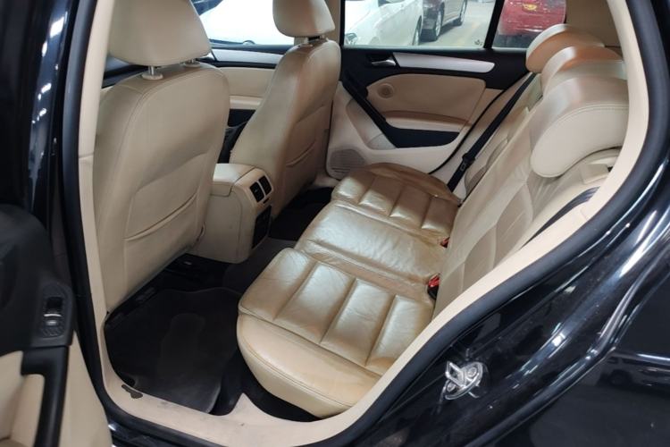 Used Volkswagen Golf 2012 1.4TSI Automatic Luxury Edition Left Rear Seat