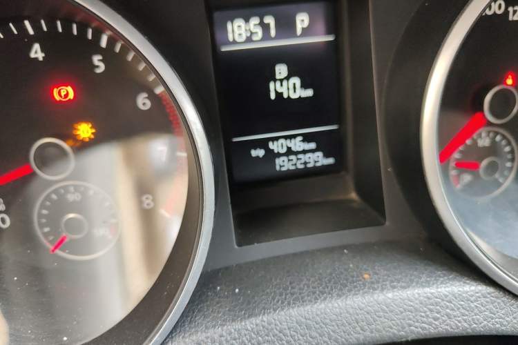 Used Volkswagen Golf 2012 1.4 TSI Automatic Comfort Edition Odometer Close Up