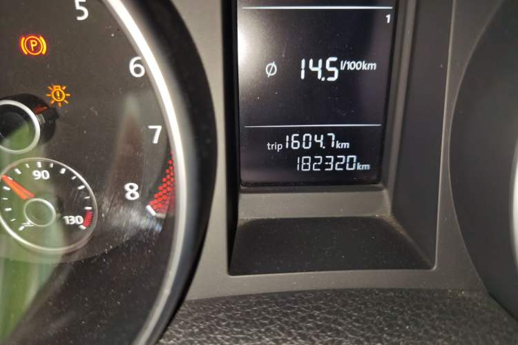 Used Volkswagen Golf 2012 1.4 TSI Automatic Comfort Edition Odometer Close Up