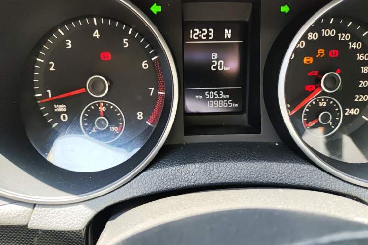 Used Volkswagen Golf 2012 1.6L Automatic Comfort Model Odometer Close Up
