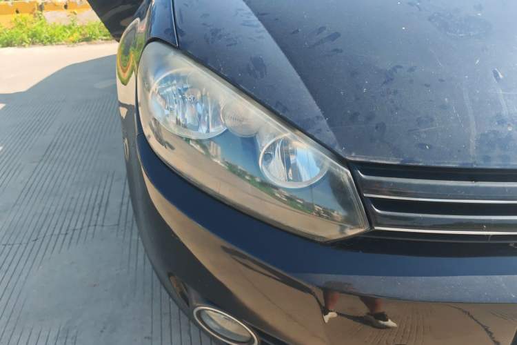 Used Volkswagen Golf 2012 1.4 TSI Manual Comfort Edition Right Front Headlight