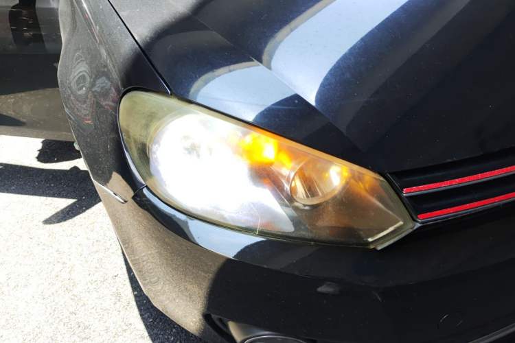 Used Volkswagen Golf 2012 1.6L Automatic Comfort Model Right Front Headlight