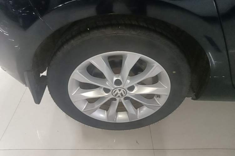 Used Volkswagen Golf 2012 1.4 TSI BlueMotion Edition Right Rear Wheel Hub