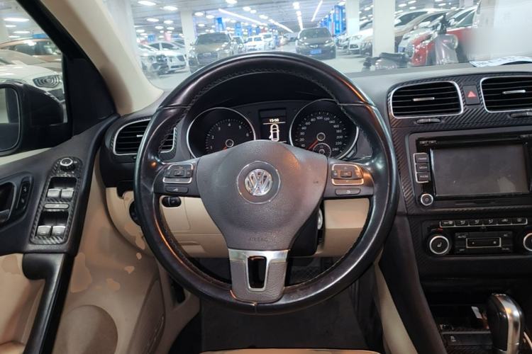 Used Volkswagen Golf 2012 1.4TSI Automatic Luxury Edition Steering Wheel