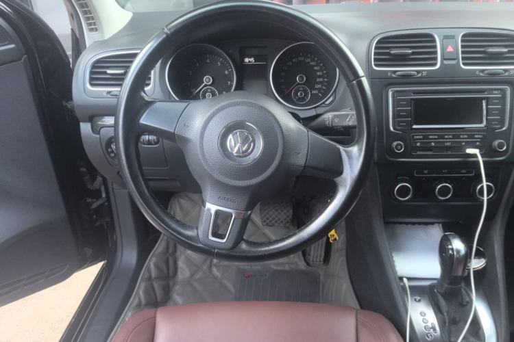 Used Volkswagen Golf 2012 1.6L Automatic Comfort Model Steering Wheel
