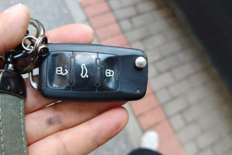 Used Volkswagen Golf 2012 1.6L Automatic Comfort Model Vehicle Key