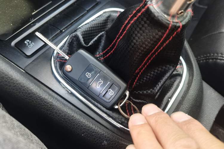 Used Volkswagen Golf 2012 1.4 TSI Manual Comfort Edition Vehicle Key
