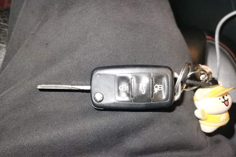 Used Volkswagen Golf 2012 1.6 Manual Comfort Edition Vehicle Key