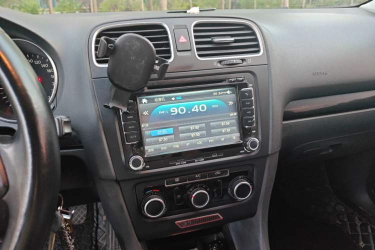 Used Volkswagen Golf 2012 1.4 TSI Manual Comfort Edition Audio And AC Panel