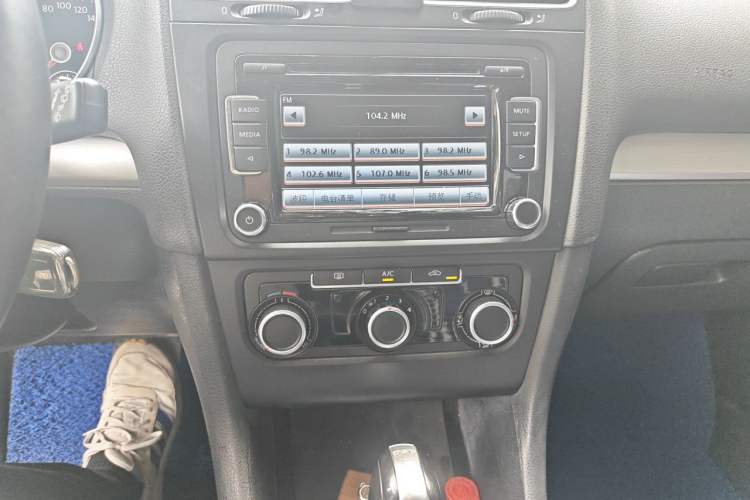 Used Volkswagen Golf 2012 1.4 TSI BlueMotion Edition Audio And AC Panel