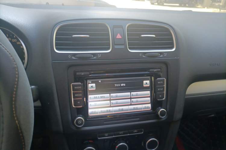 Used Volkswagen Golf 2012 1.4 TSI BlueMotion Edition Audio And AC Panel