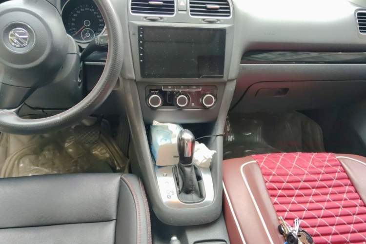 Used Volkswagen Golf 2012 1.4 TSI Automatic Comfort Edition Audio And AC Panel