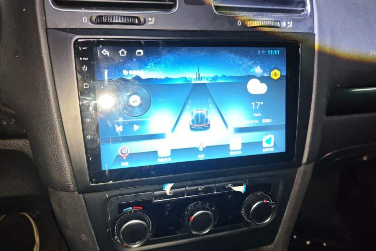 Used Volkswagen Golf 2012 1.6L Automatic Comfort Model Audio And AC Panel